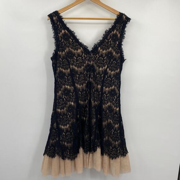Betsy & Adam Lace Overlay Cocktail Mini Dress Tulle Skirt V Neck Black Cream 16 - Picture 5 of 9